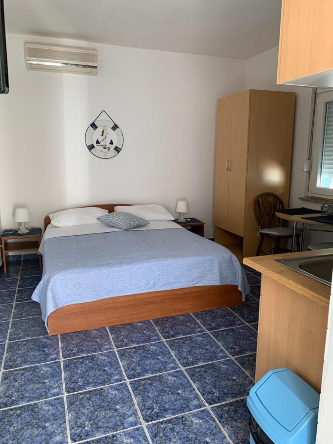 Apartmani Antonela Seline Ngoại thất bức ảnh